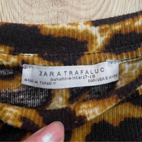 Zara Leopard Print Crop Top The Perfect Edgy Layering Piece 90s Grunge Y2K - Picture 9 of 9